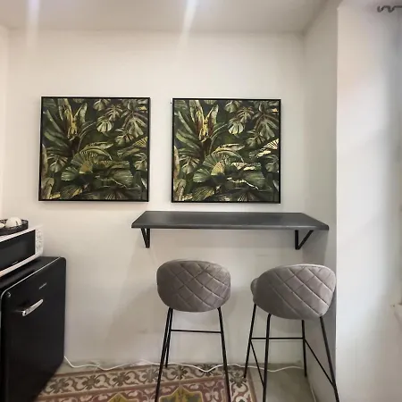 Appartamento Authentic With Maltese Balcony In Bormla By 360 Estates