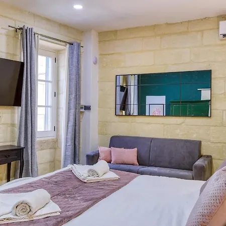Apartment Authentic With Maltese Balcony In Bormla By 360 Estates Ta' Penza