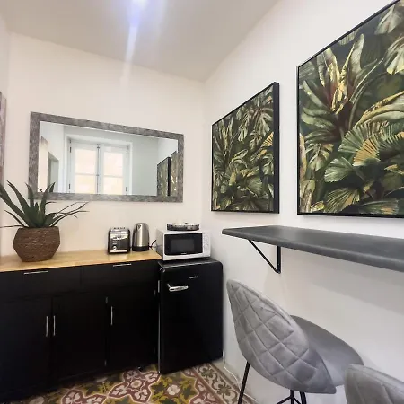 Apartment Authentic With Maltese Balcony In Bormla By 360 Estates *