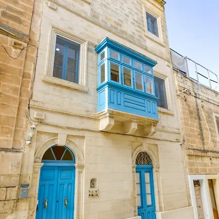 Authentic With Maltese Balcony In Bormla By 360 Estates Ta' Penza