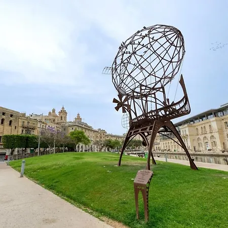 Apartment Authentic With Maltese Balcony In Bormla By 360 Estates