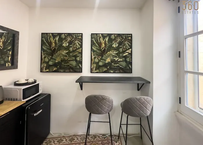 아파트 Authentic With Maltese Balcony In Bormla By 360 Estates