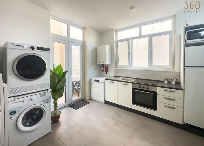 Authentic With Maltese Balcony In Bormla By 360 Estates Ta' Penza