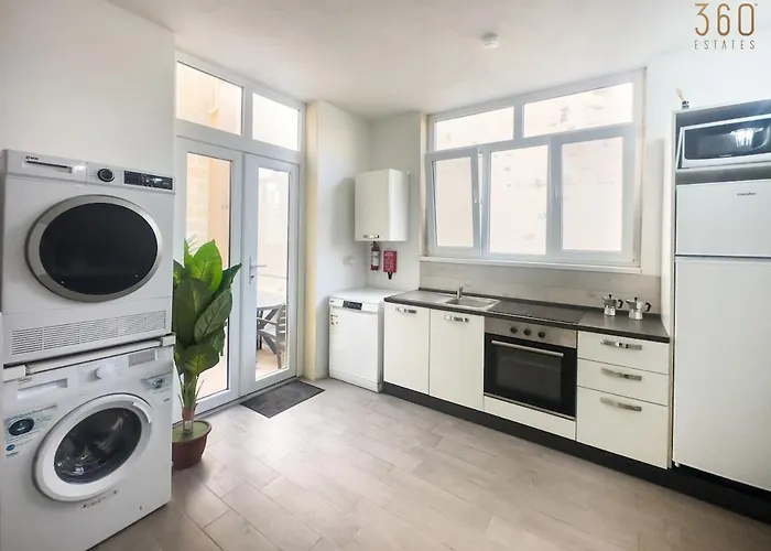 Authentic With Maltese Balcony In Bormla By 360 Estates * Ta' Penza