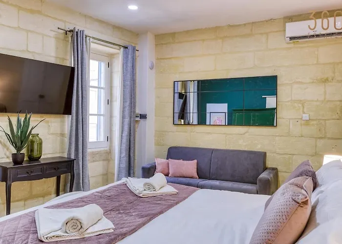 아파트 Authentic With Maltese Balcony In Bormla By 360 Estates Ta' Penza