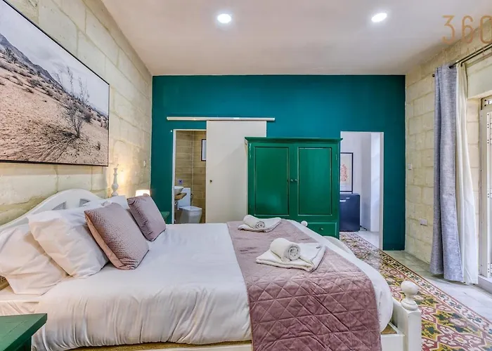 Authentic With Maltese Balcony In Bormla By 360 Estates Appartement