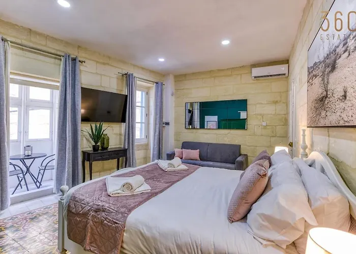 아파트 Authentic With Maltese Balcony In Bormla By 360 Estates Ta' Penza