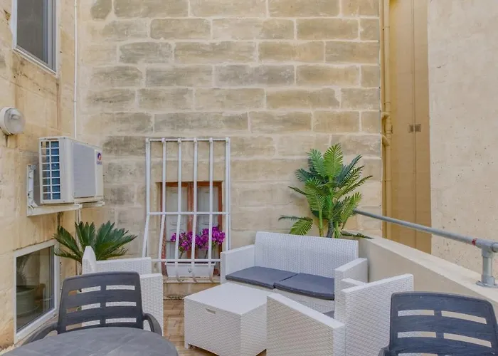 Authentic With Maltese Balcony In Bormla By 360 Estates *